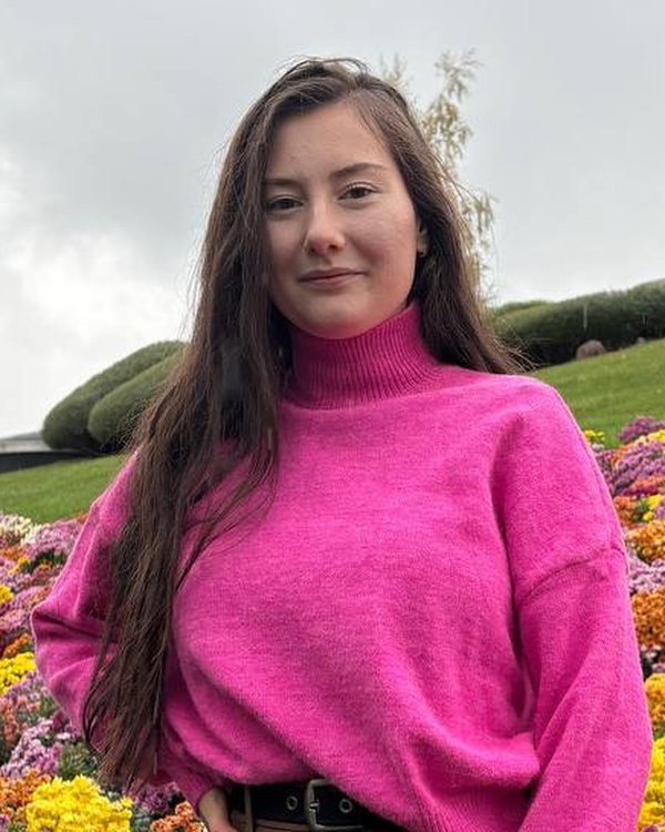 Няня, тьютор, преподаватель английского Диляра, 24 года — анкета няни агентства «Колыбель»